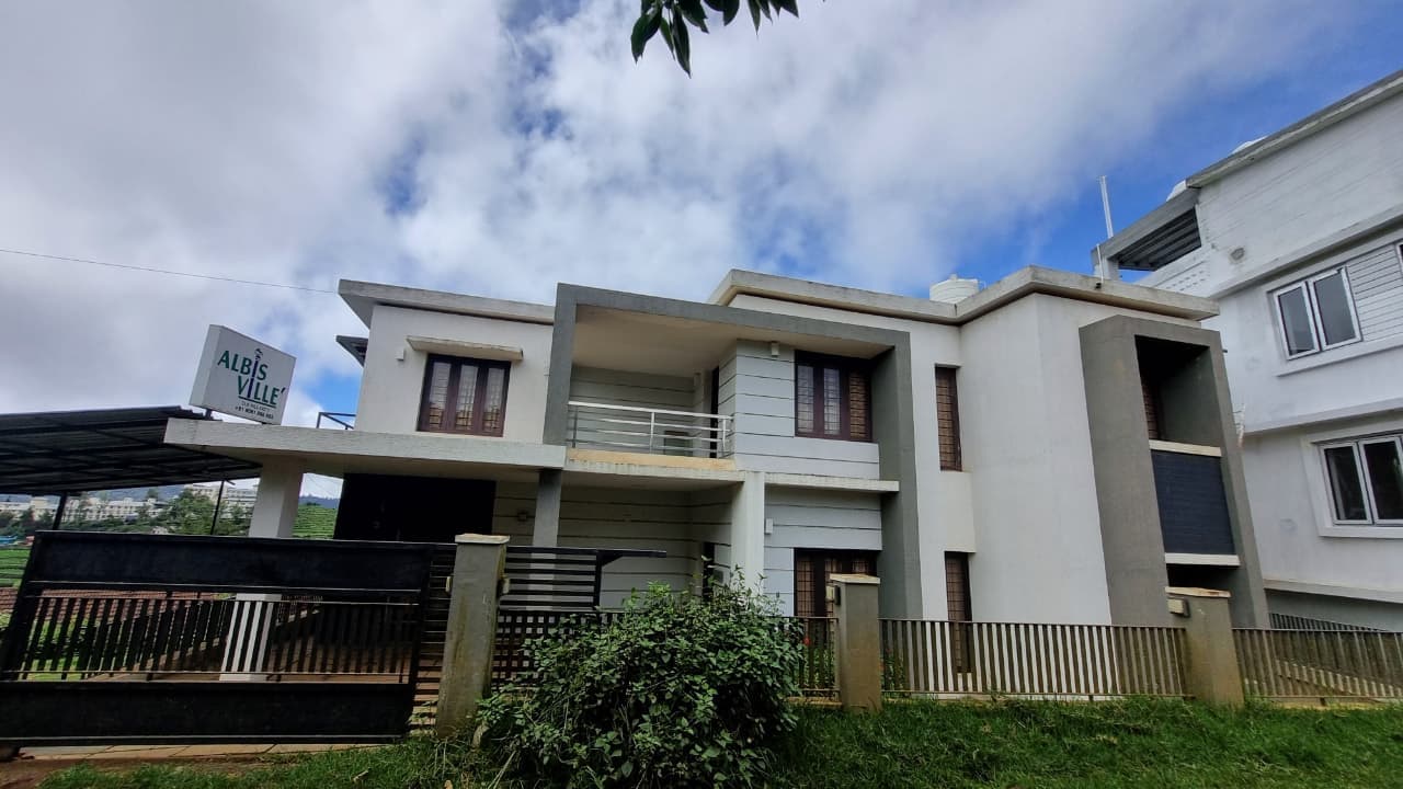 Where Hills Meet Luxury - main view